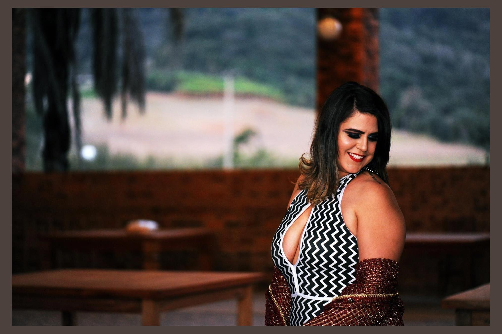 Carol Souza